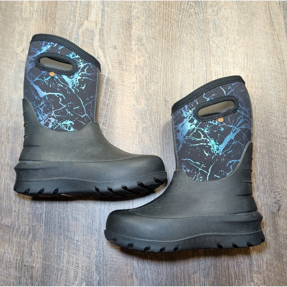 BOGS Kids Youth Size 2 Neo Classic Metallic Mountain Black Rain Boots Unisex